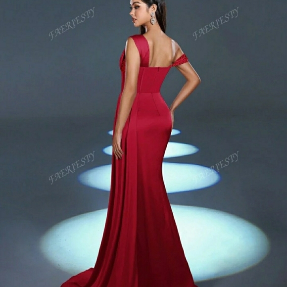 Chic One-Shoulder Red Party/Formal/Evening Gown - Picture 2 of 4